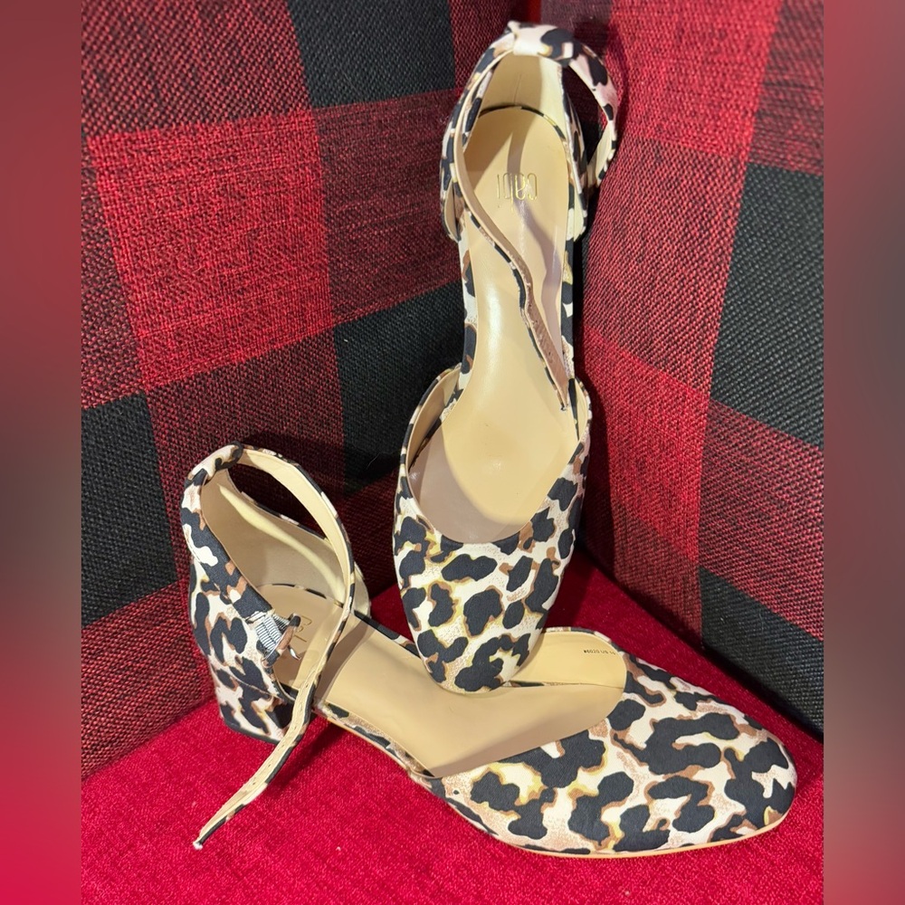 Cabi Kiki ankle strap leopard print block heel - Picture 5 of 6